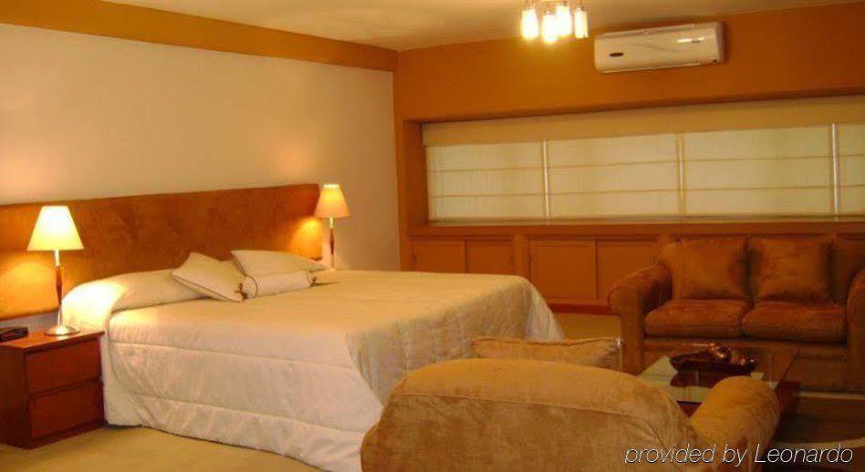 Hotel Ayenda Suites Orrantia リマ エクステリア 写真